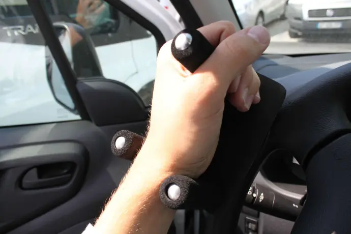 Retrouvez les produits de la catégorie fourches et poignées au volant Handunamic