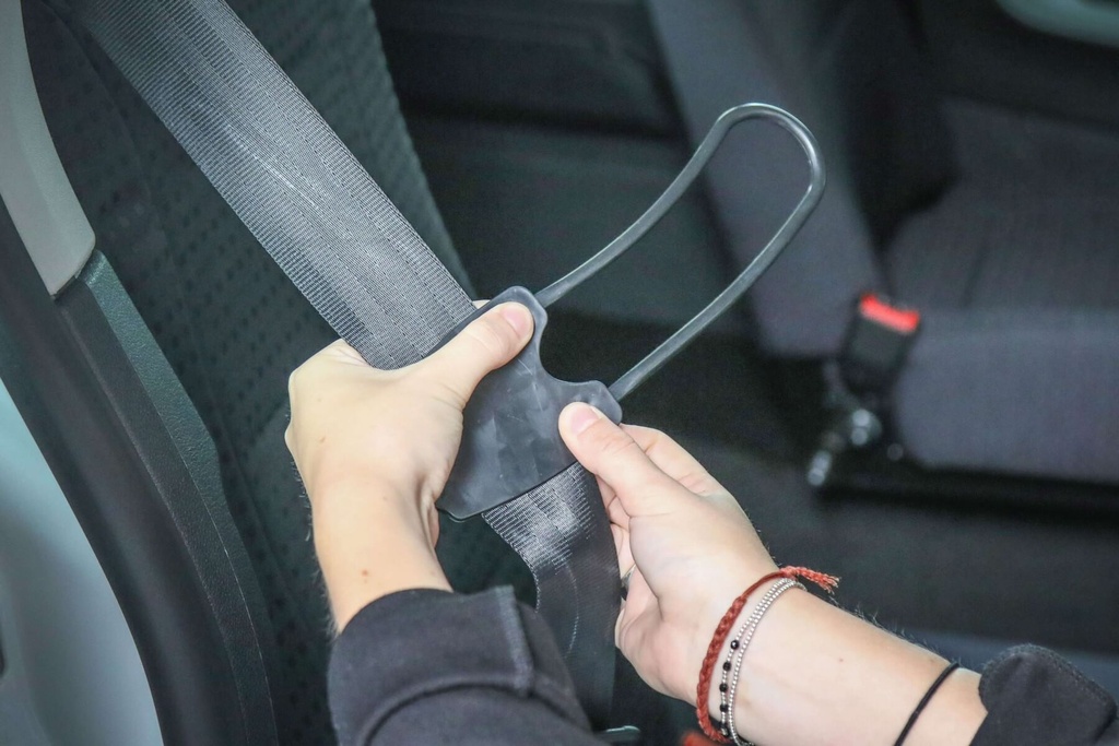 Poignée pour ceinture de sécurité