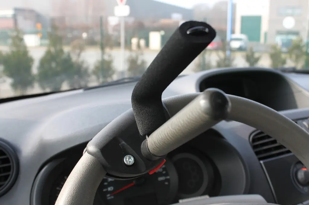 fourche_au_volant_amovible_deux_branches_albert_03.webp