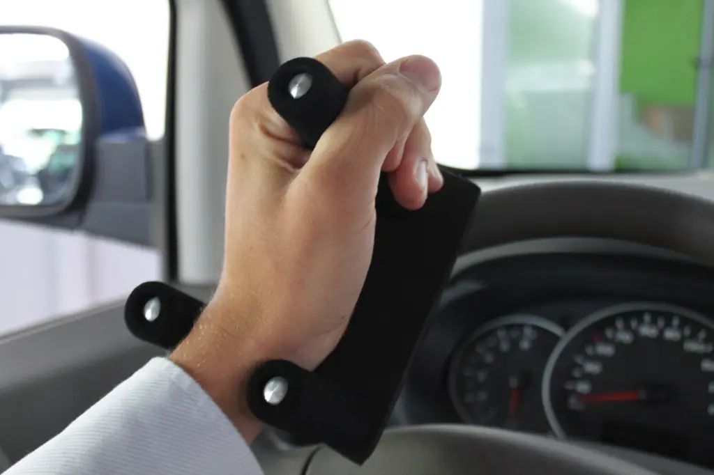 Fourche_au_volant_3_branches_alfred_06.webp