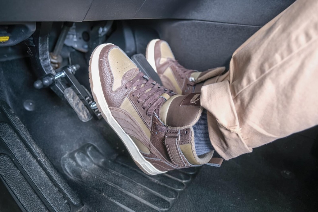 Rehausse pédale accélérateur/frein/embrayage