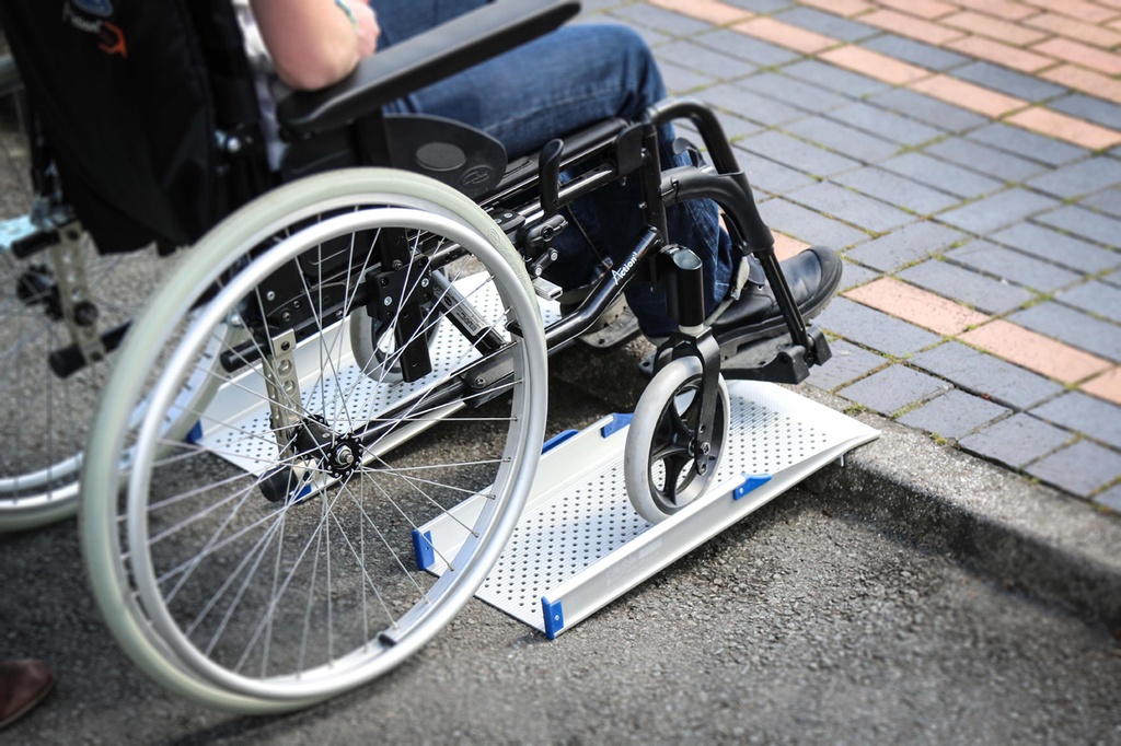 Rampes d'accès 1 volet (50cm) pour fauteuil roulant
