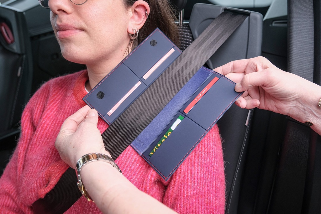 Pochette PocketLife pour ceinture de sécurité